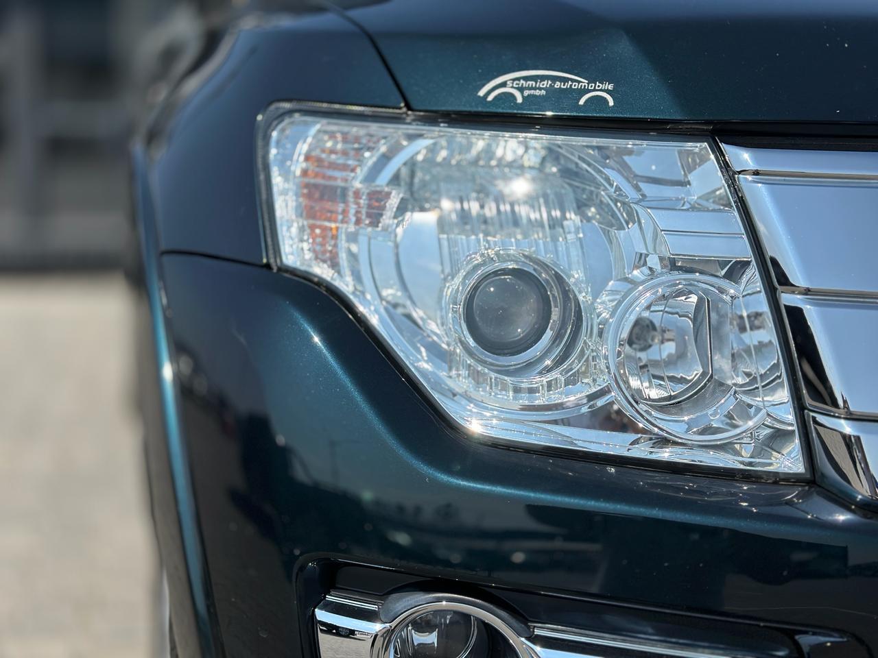 MITSUBISHI PAJERO WAGON 2017 РОКУ