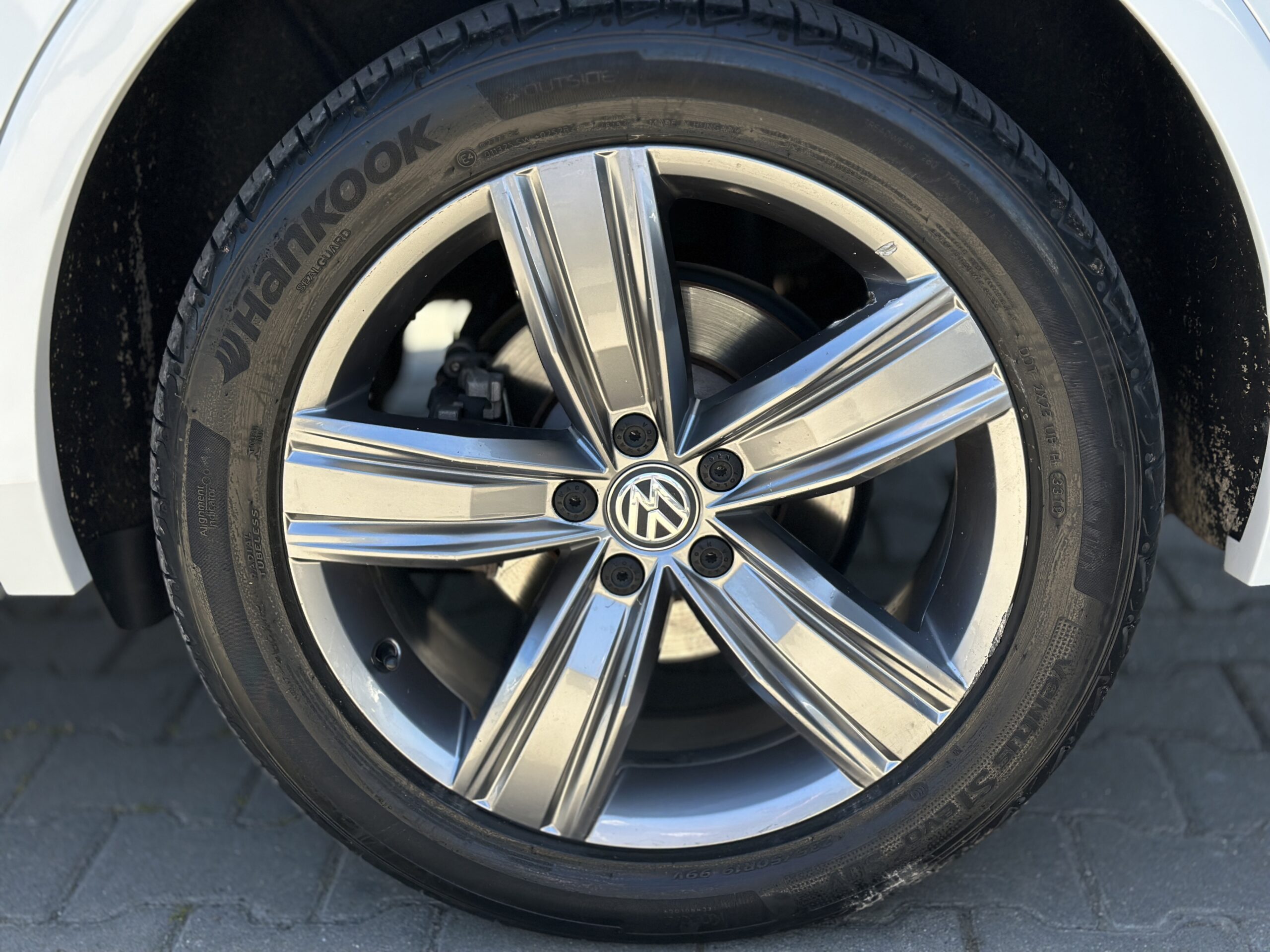 VOLKSWAGEN TIGUAN SEL 2018 РОКУ