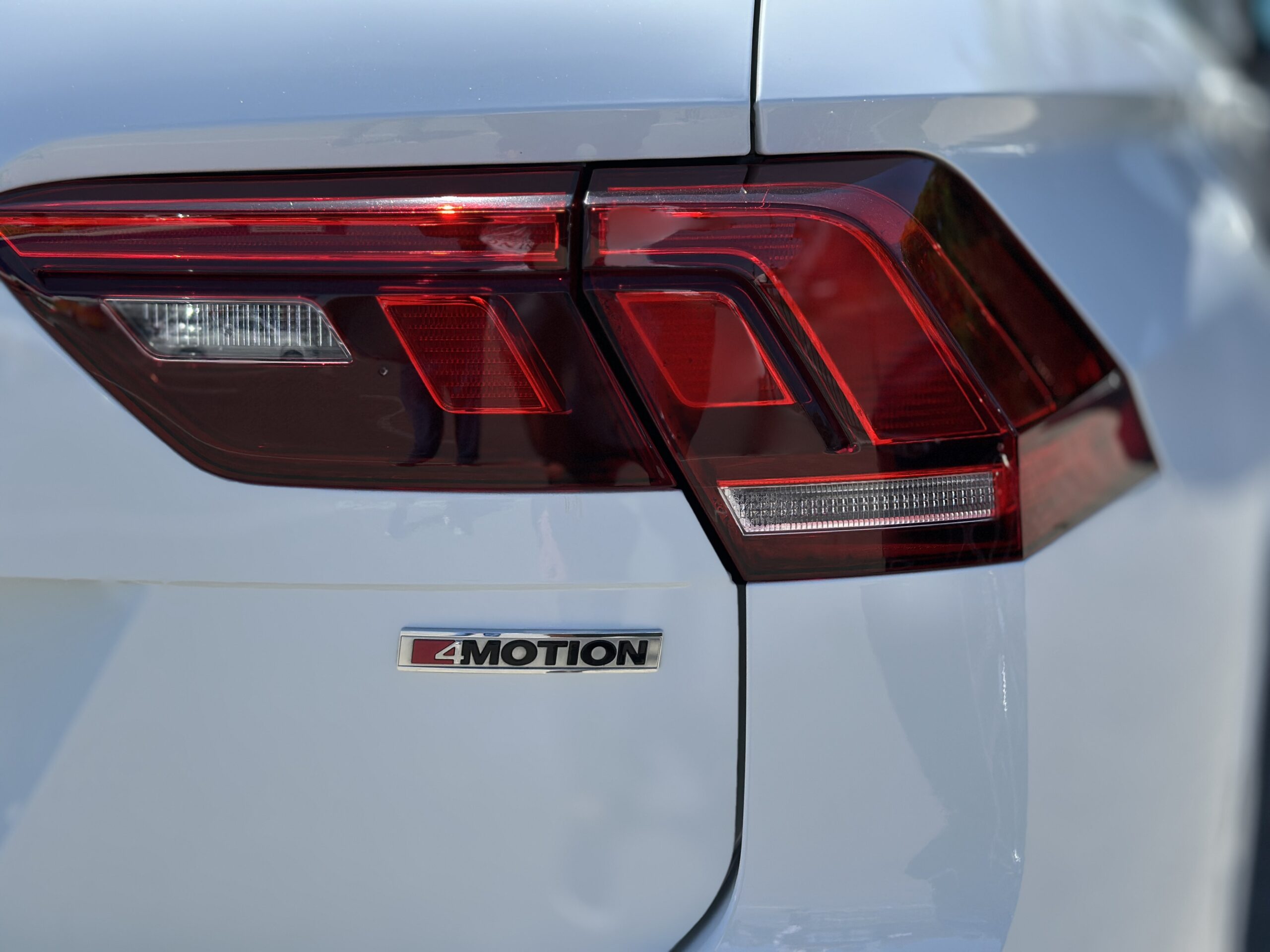 VOLKSWAGEN TIGUAN SEL 2018 РОКУ