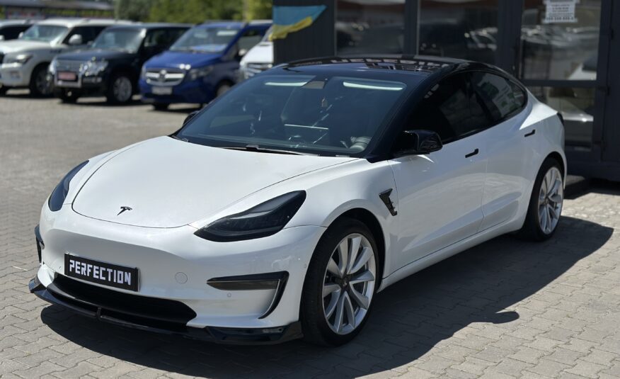 TESLA MODEL 3 STANDART RANGE 2019 РОКУ