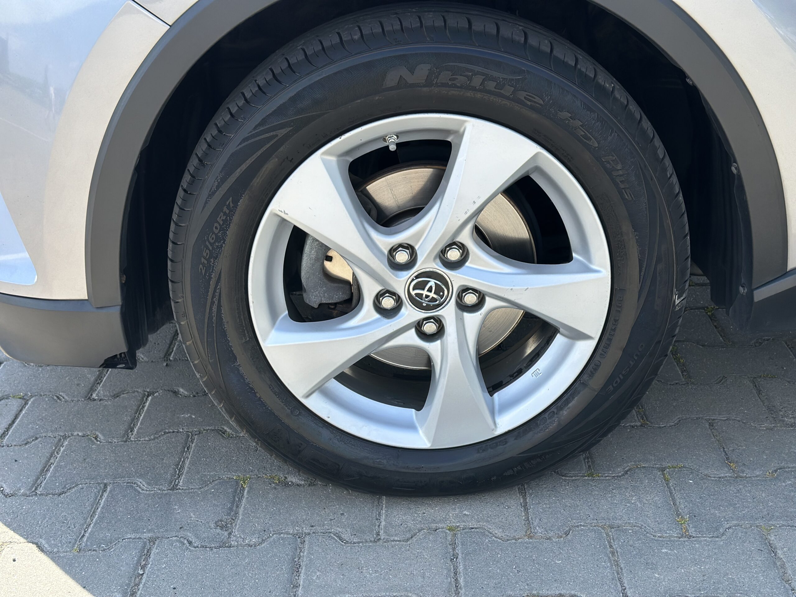 TOYOTA C-HR 2016 РОКУ