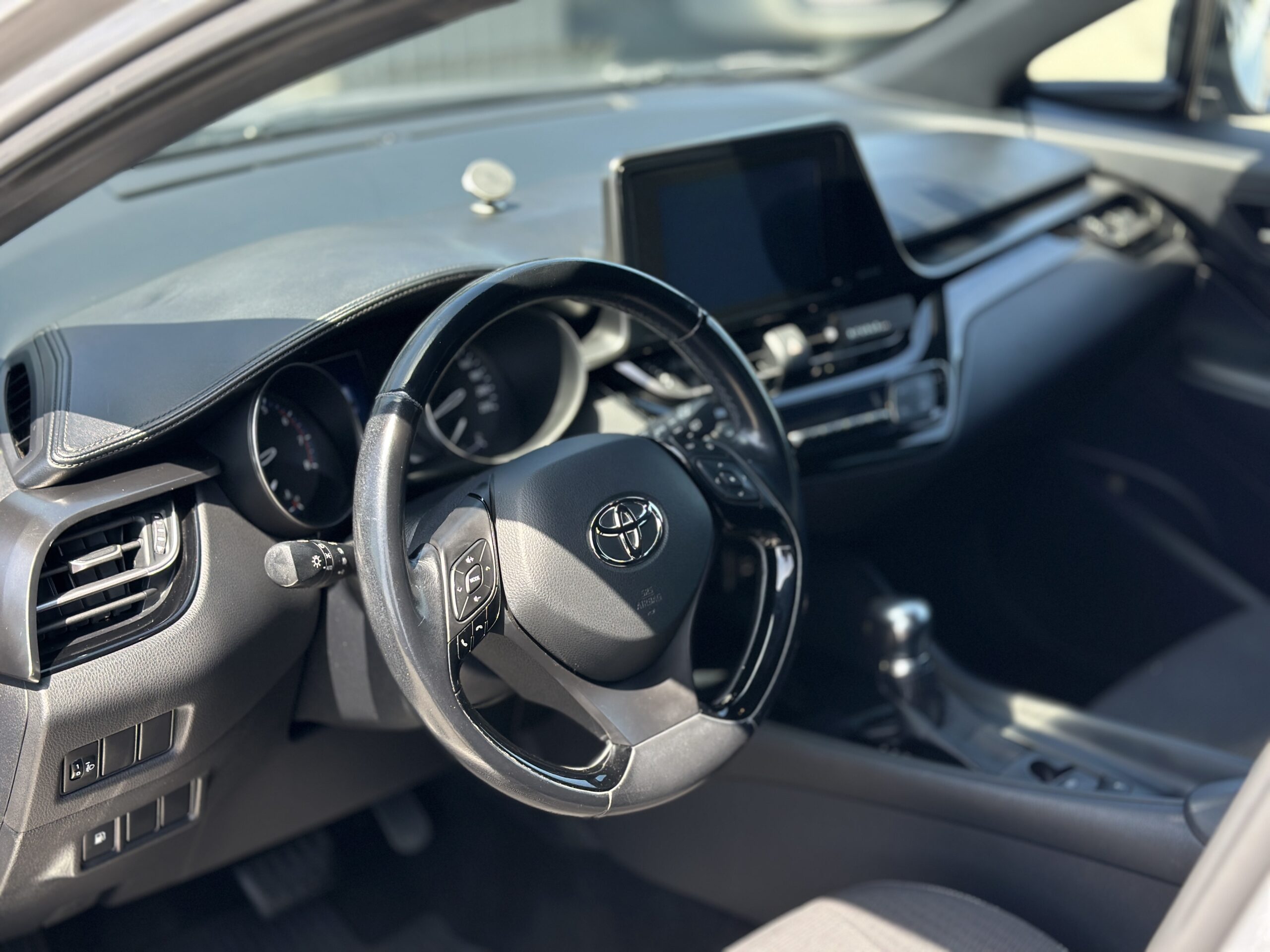 TOYOTA C-HR 2016 РОКУ