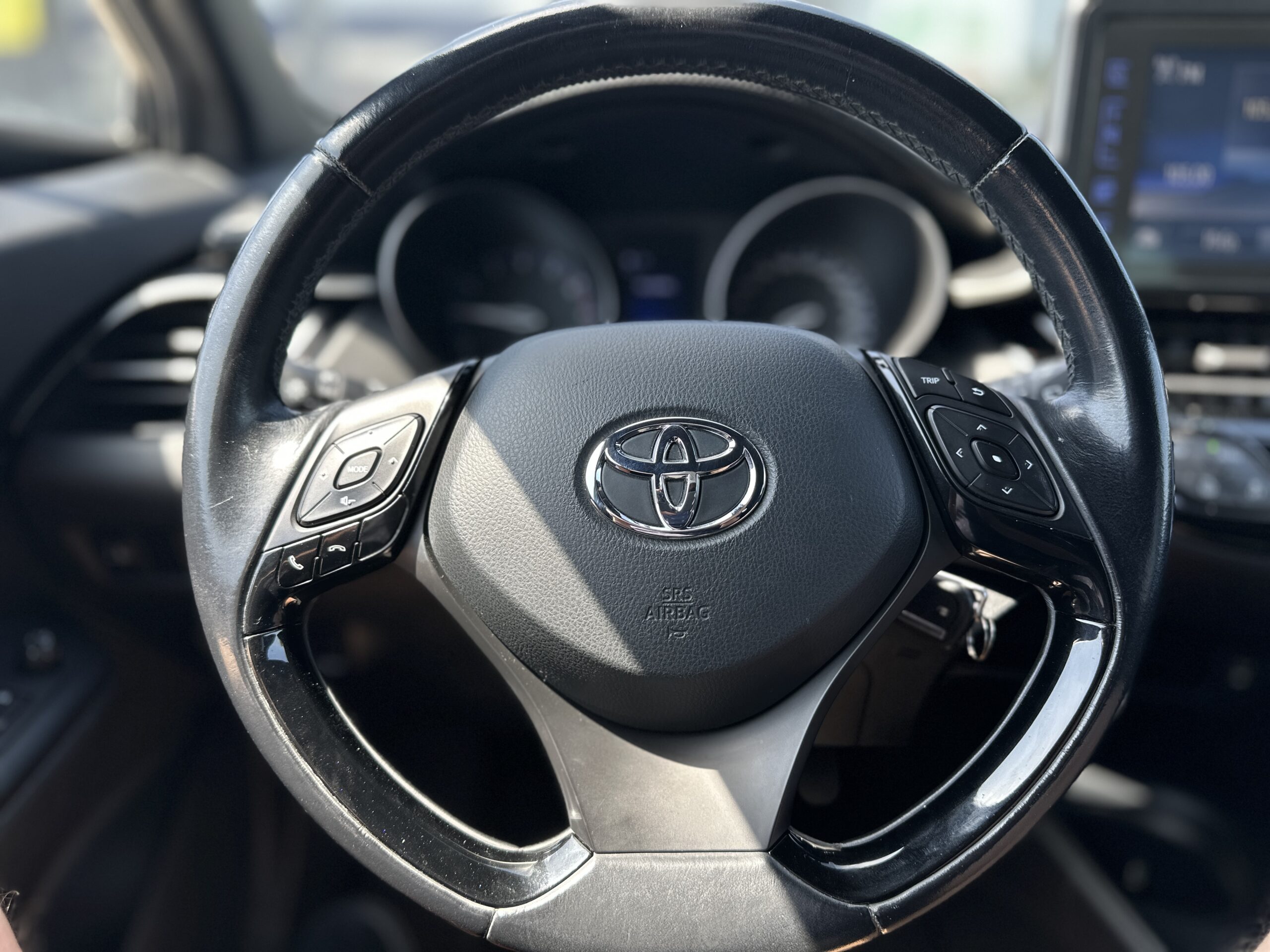 TOYOTA C-HR 2016 РОКУ