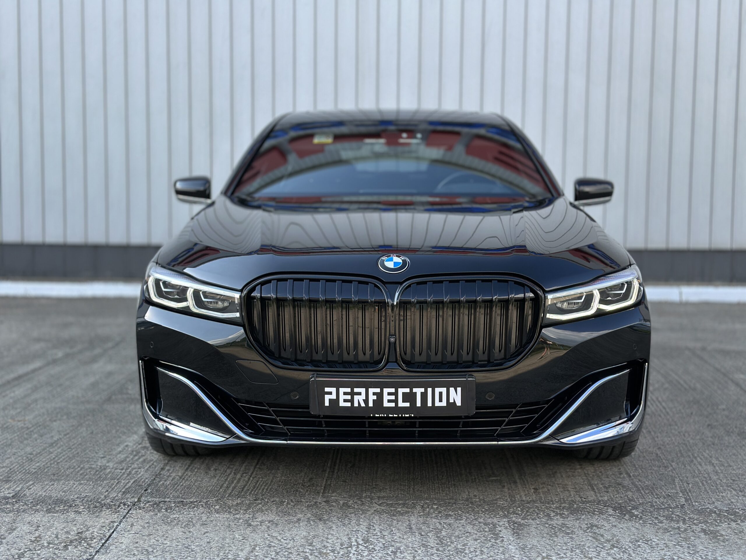 BMW 745e xDrive Plug in hybrid G12 FL 2019 РОКУ