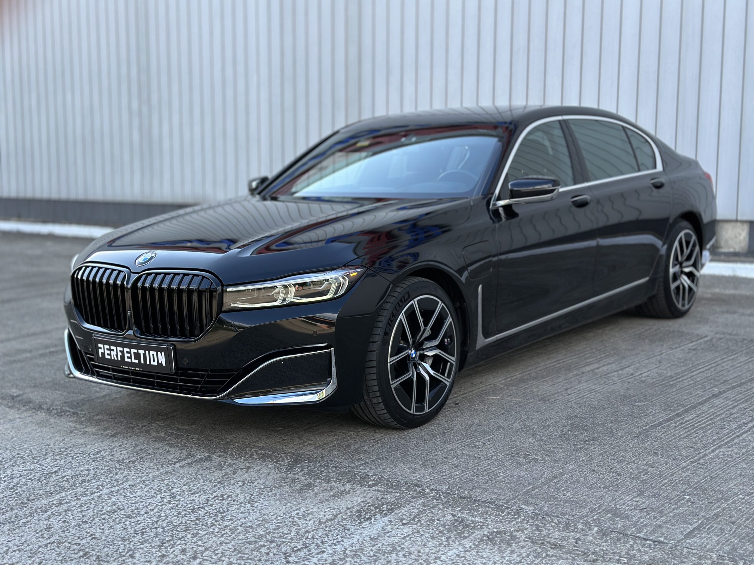 BMW 745e xDrive Plug in hybrid G12 FL 2019 РОКУ