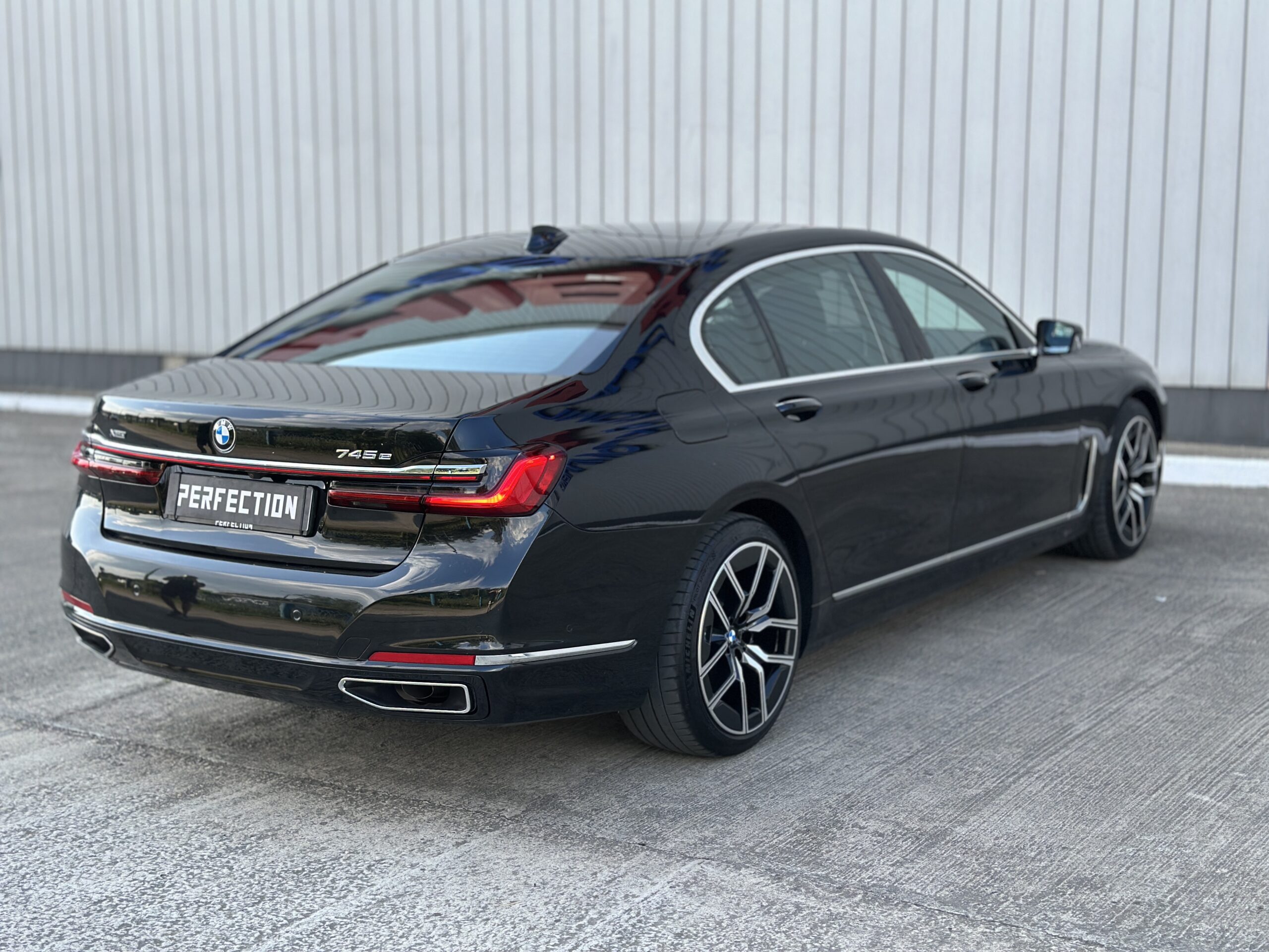 BMW 745e xDrive Plug in hybrid G12 FL 2019 РОКУ