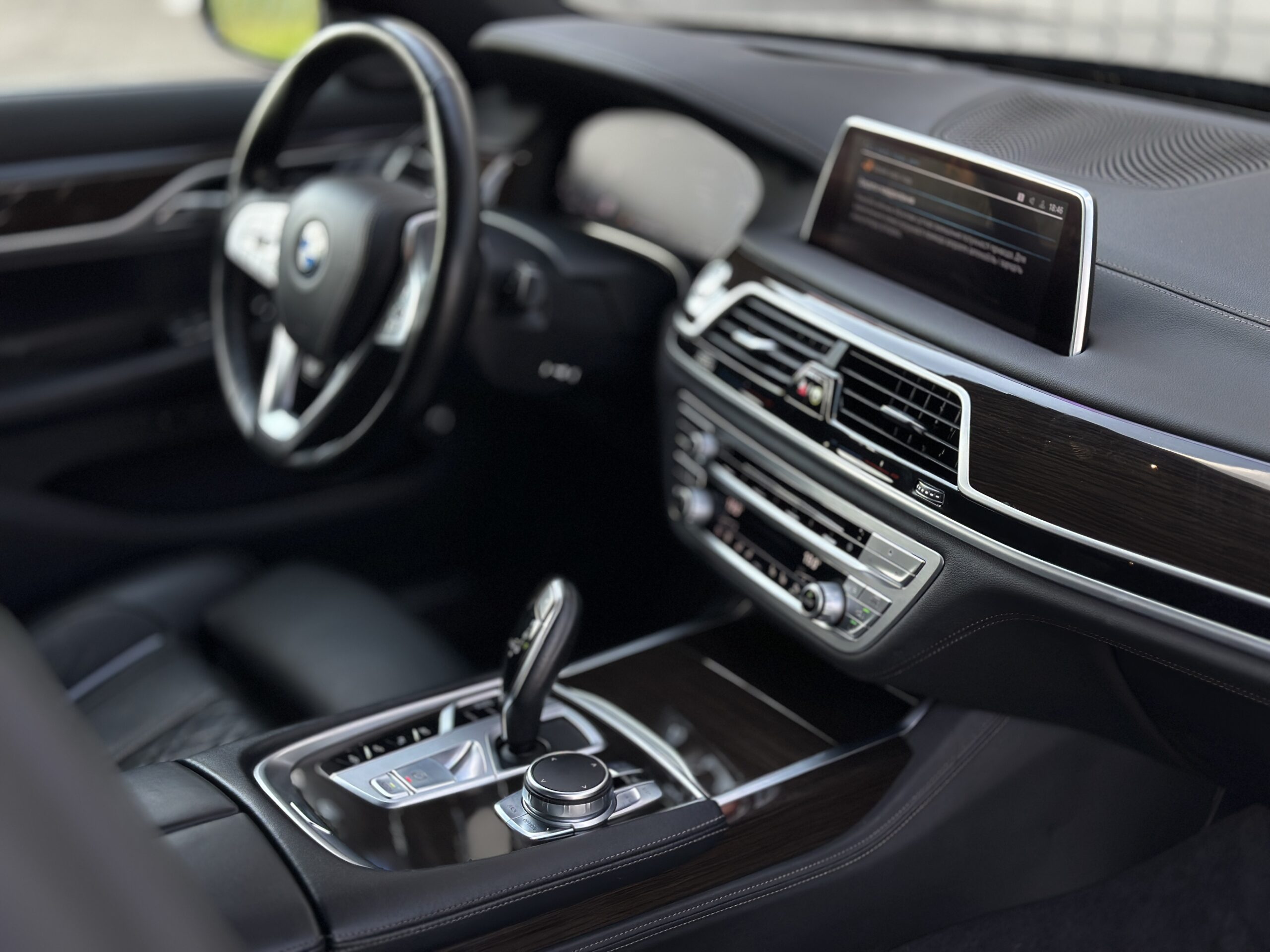 BMW 745e xDrive Plug in hybrid G12 FL 2019 РОКУ