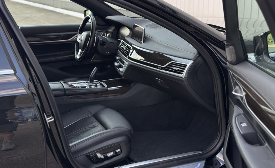 BMW 745e xDrive Plug in hybrid G12 FL 2019 РОКУ