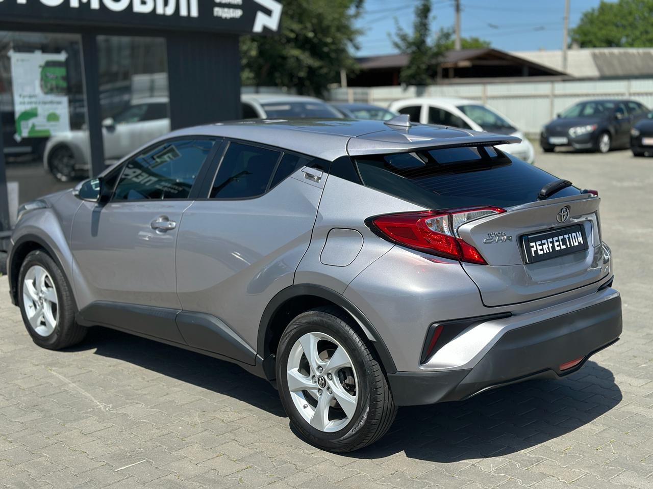 TOYOTA C-HR 2016 РОКУ