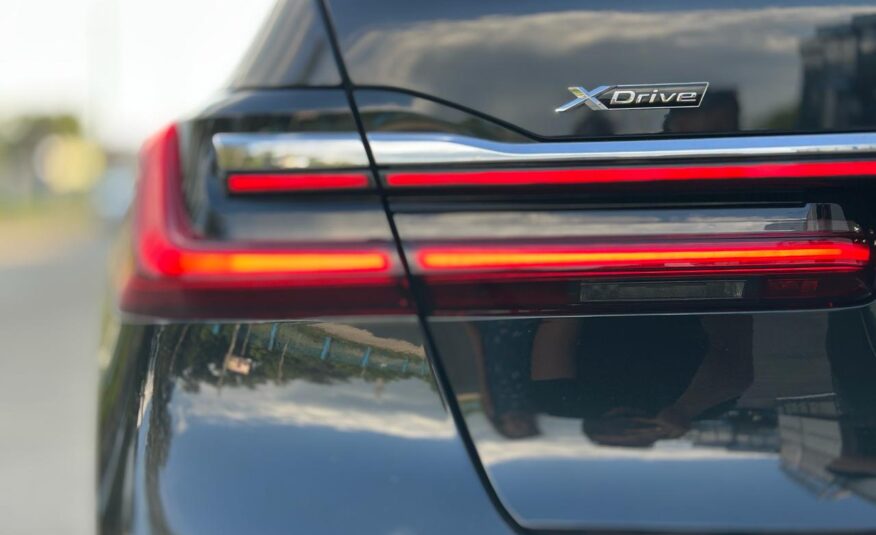 BMW 745e xDrive Plug in hybrid G12 FL 2019 РОКУ
