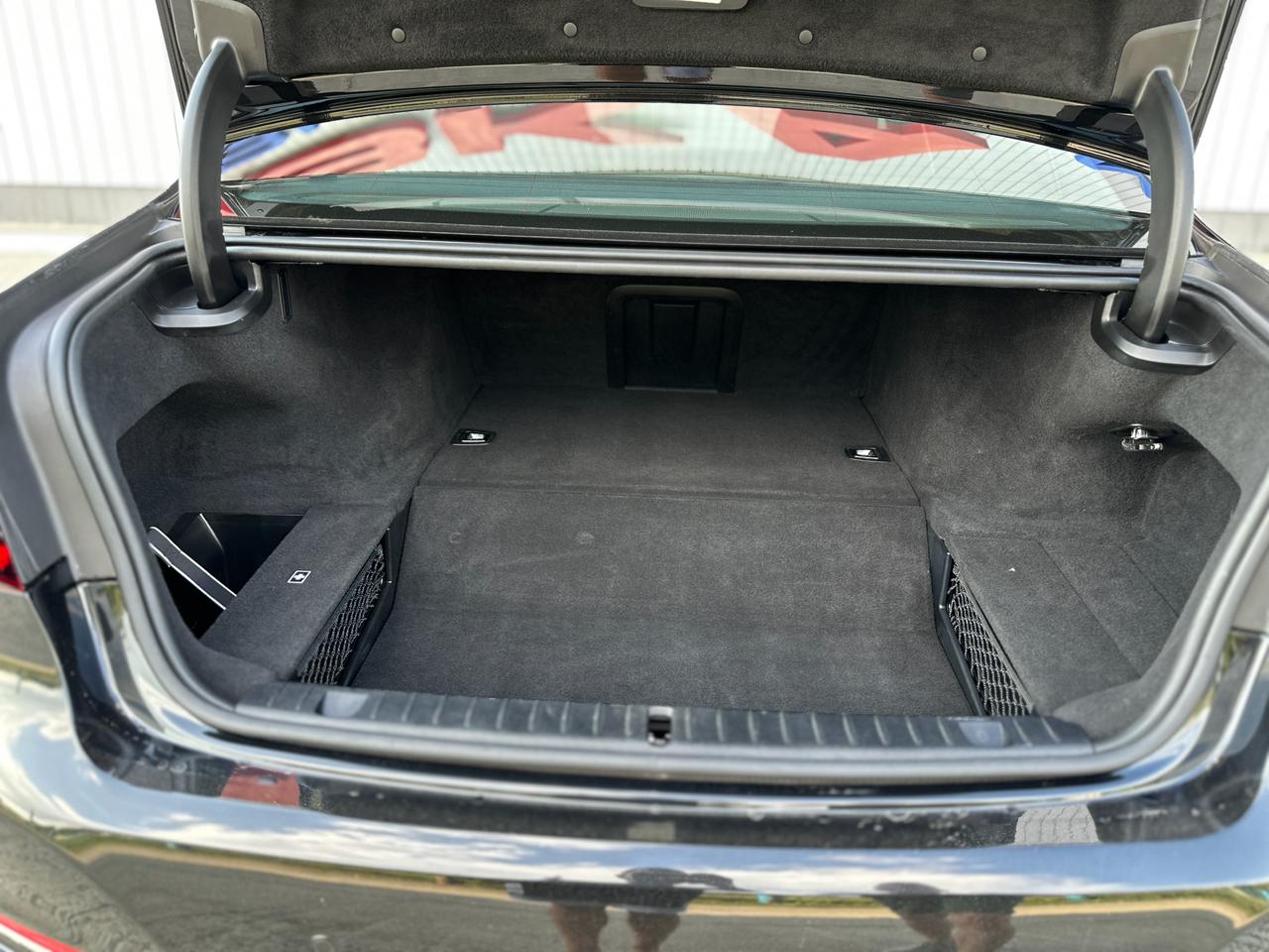 BMW 745e xDrive Plug in hybrid G12 FL 2019 РОКУ