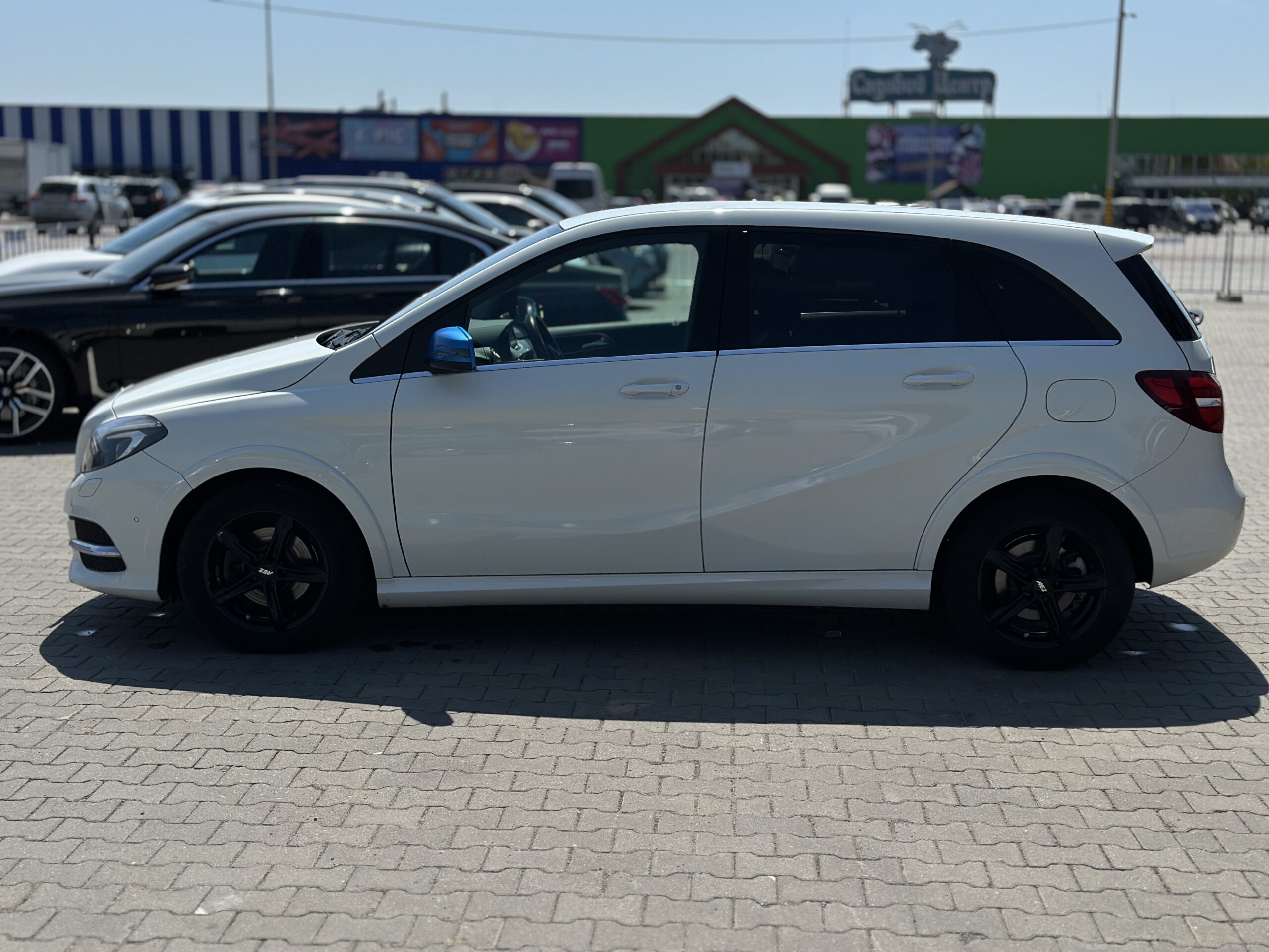 MERCEDES BENZ B250E 2015 РОКУ