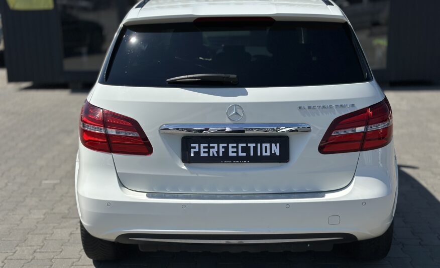 MERCEDES BENZ B250E 2015 РОКУ