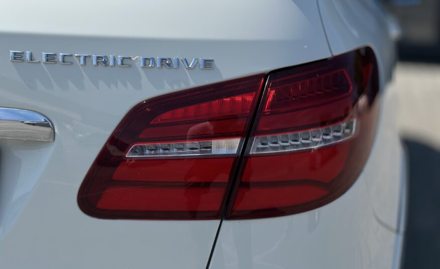MERCEDES BENZ B250E 2015 РОКУ
