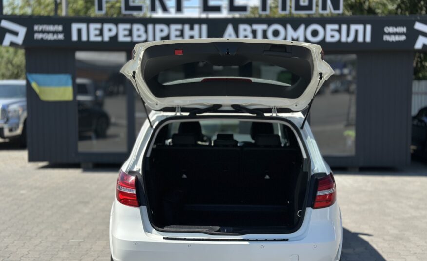 MERCEDES BENZ B250E 2015 РОКУ