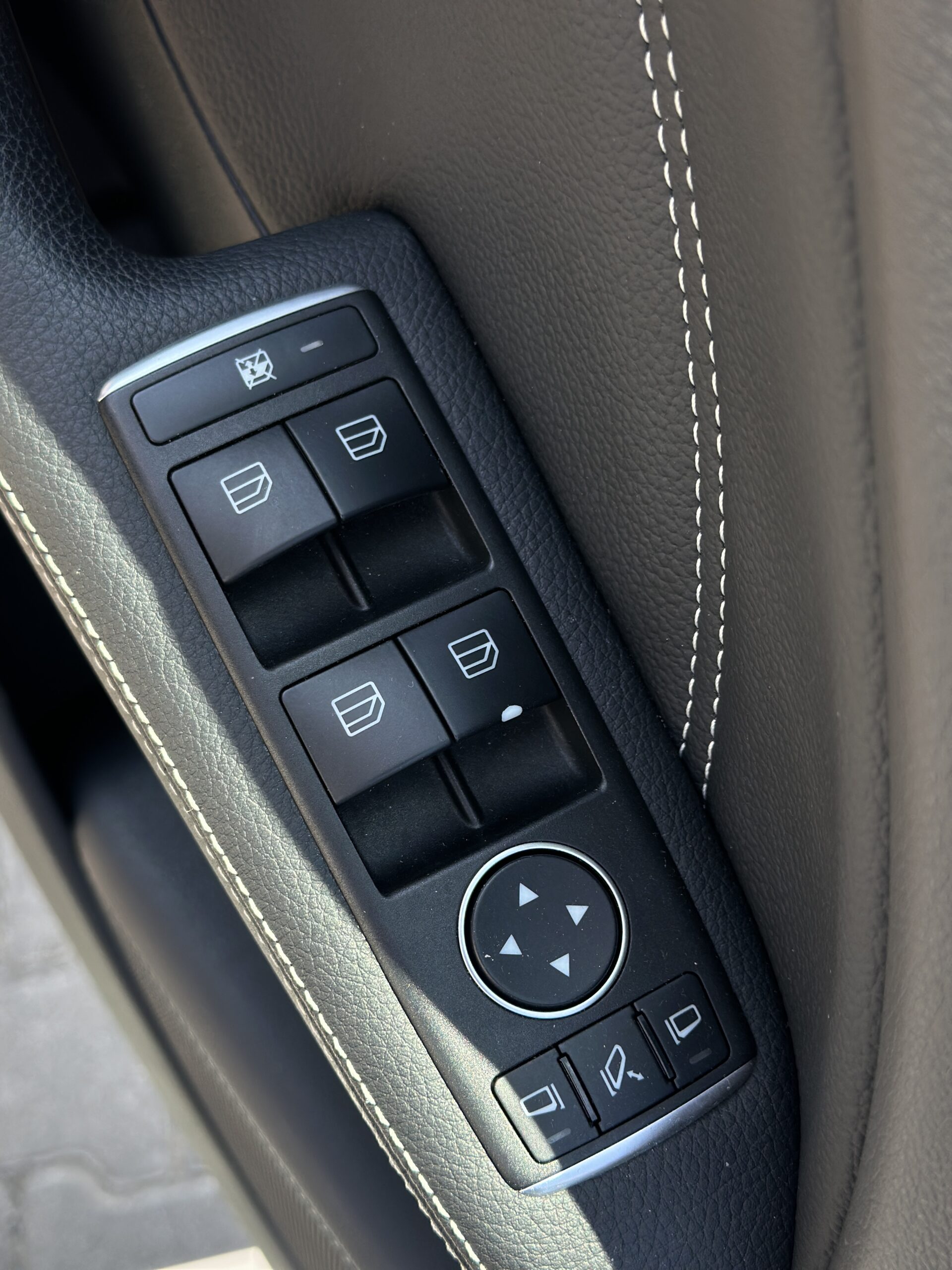 MERCEDES BENZ B250E 2015 РОКУ