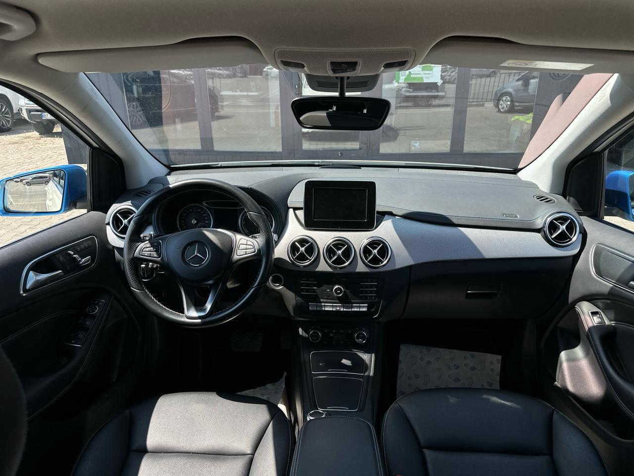 MERCEDES BENZ B250E 2015 РОКУ