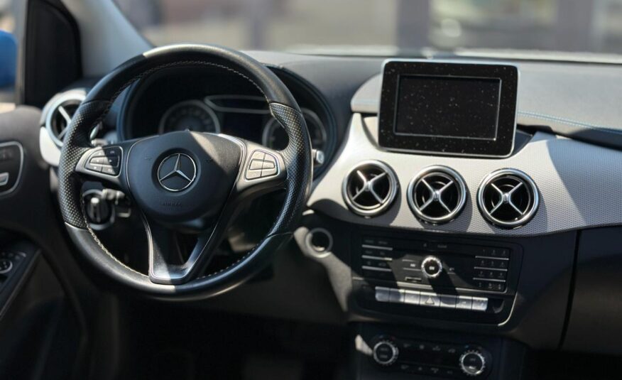 MERCEDES BENZ B250E 2015 РОКУ