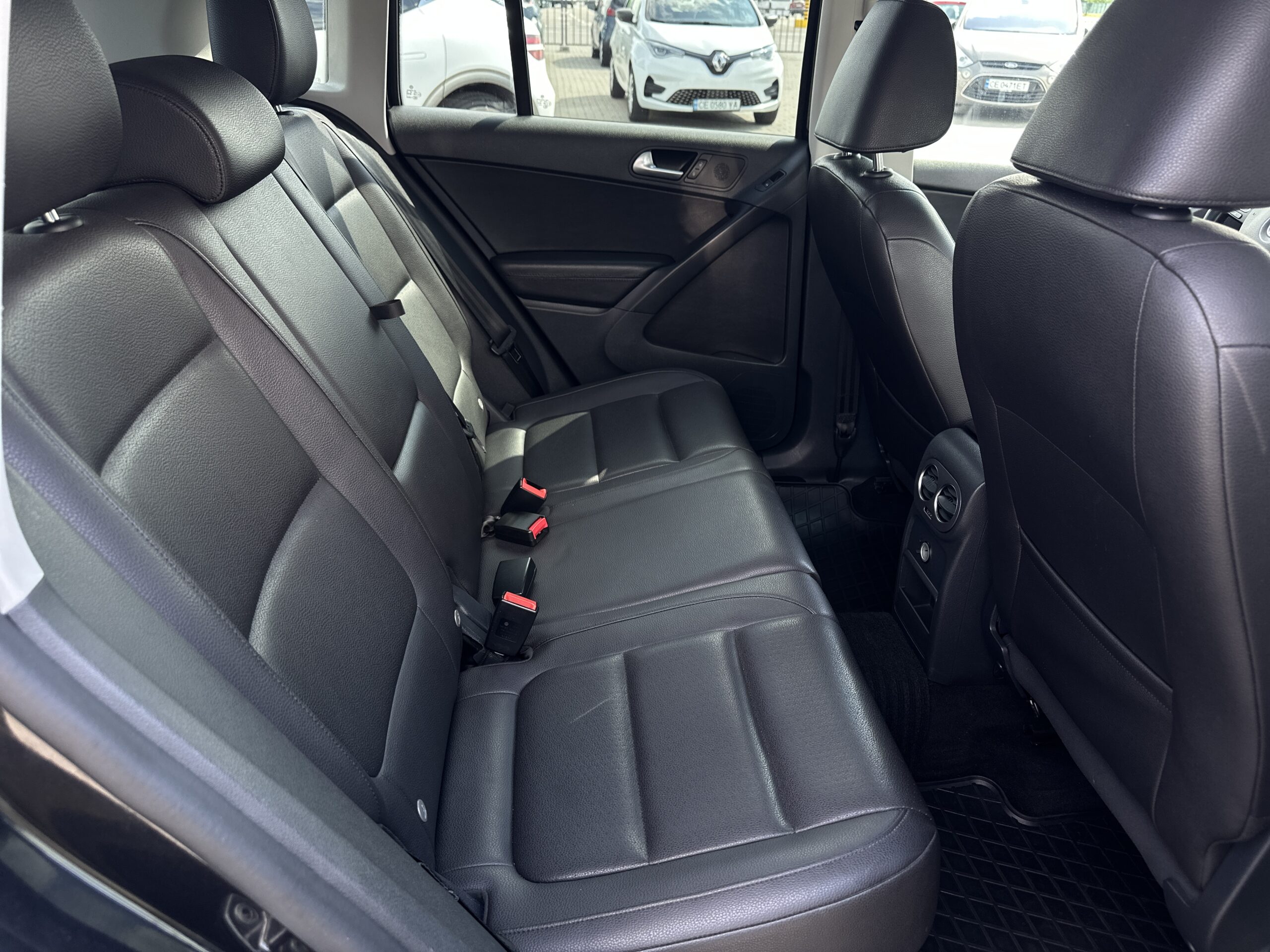 VOLKSWAGEN TIGUAN 2016 РОКУ