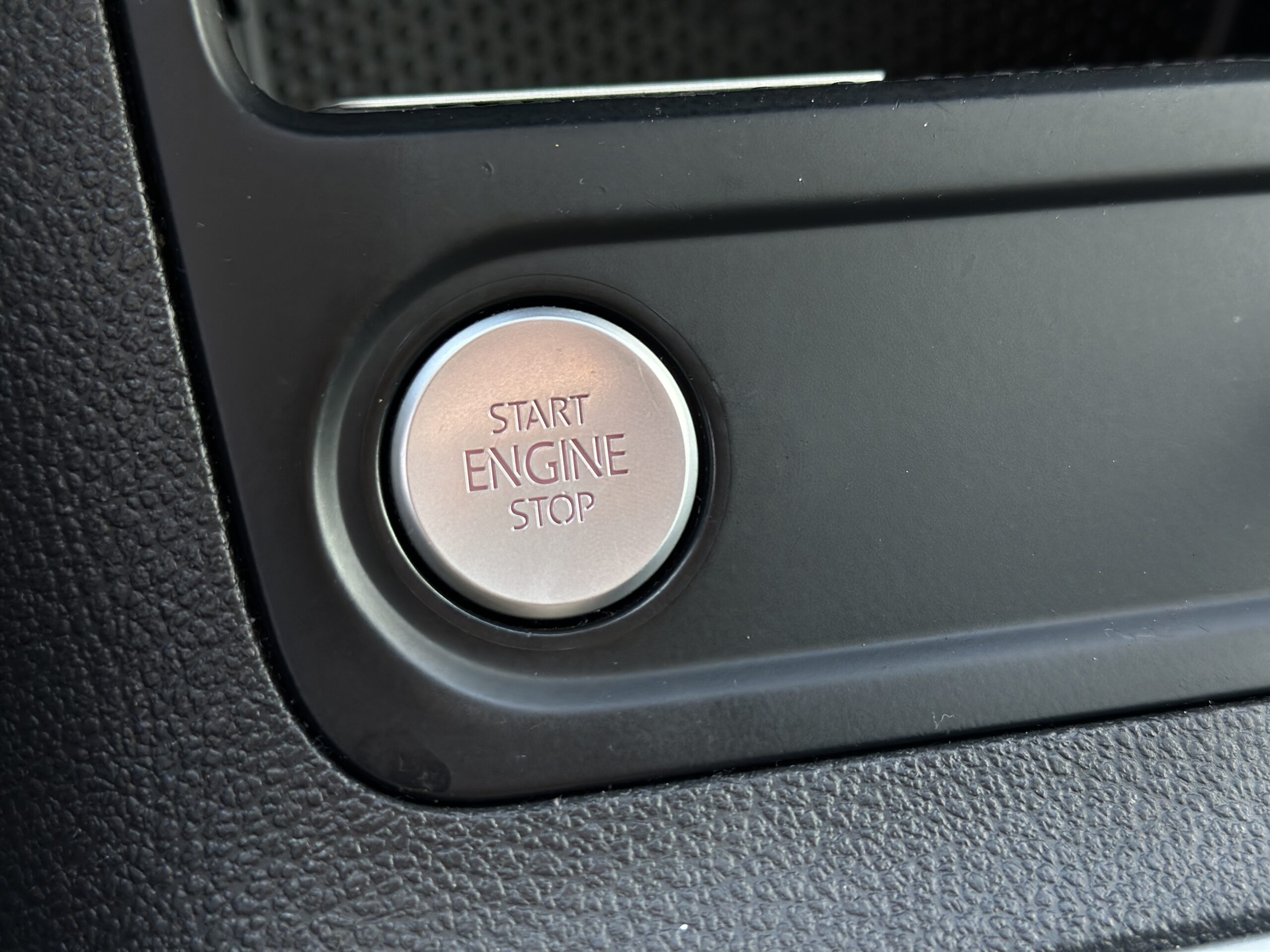 VOLKSWAGEN TIGUAN 2016 РОКУ