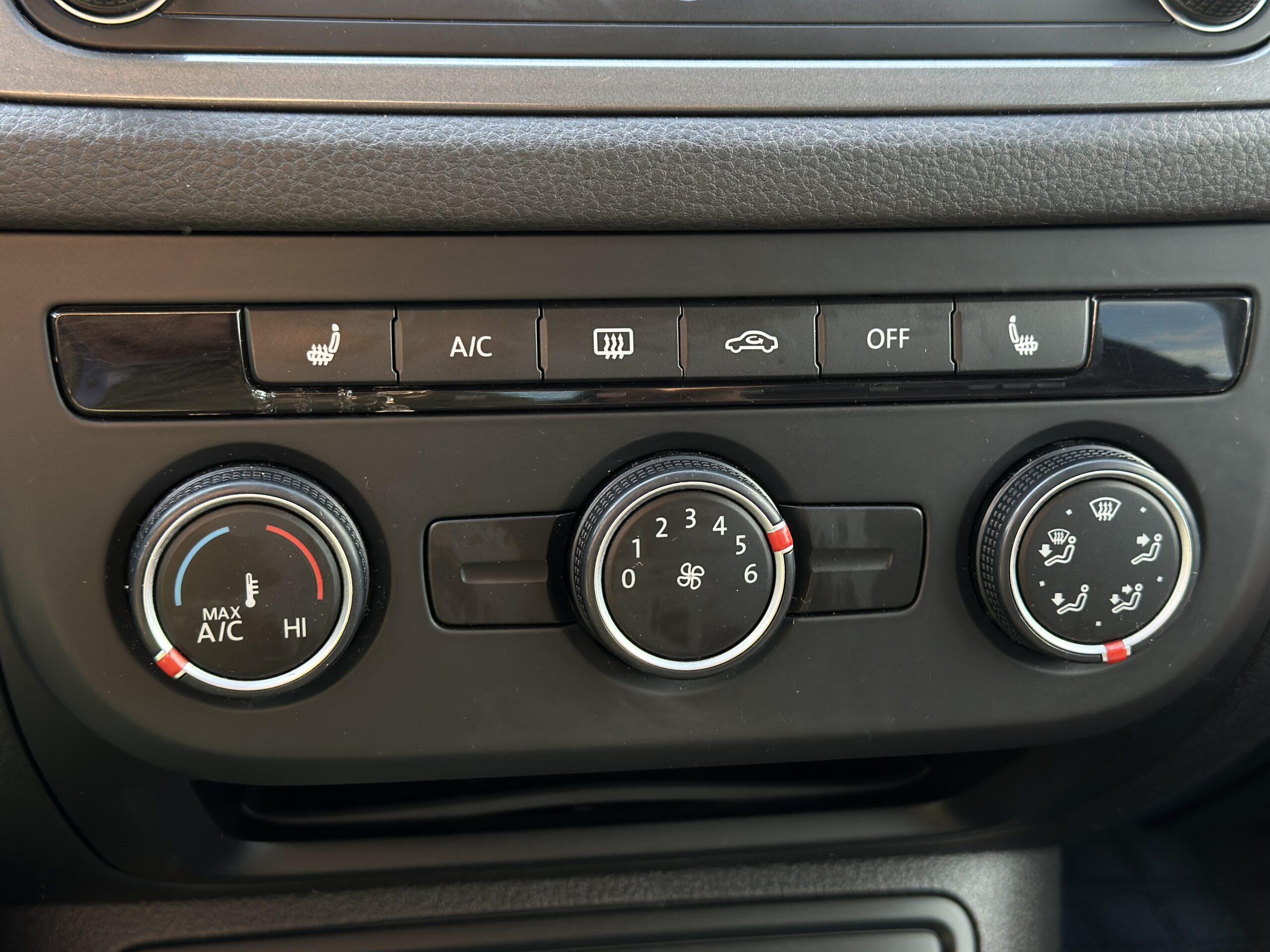 VOLKSWAGEN TIGUAN 2016 РОКУ