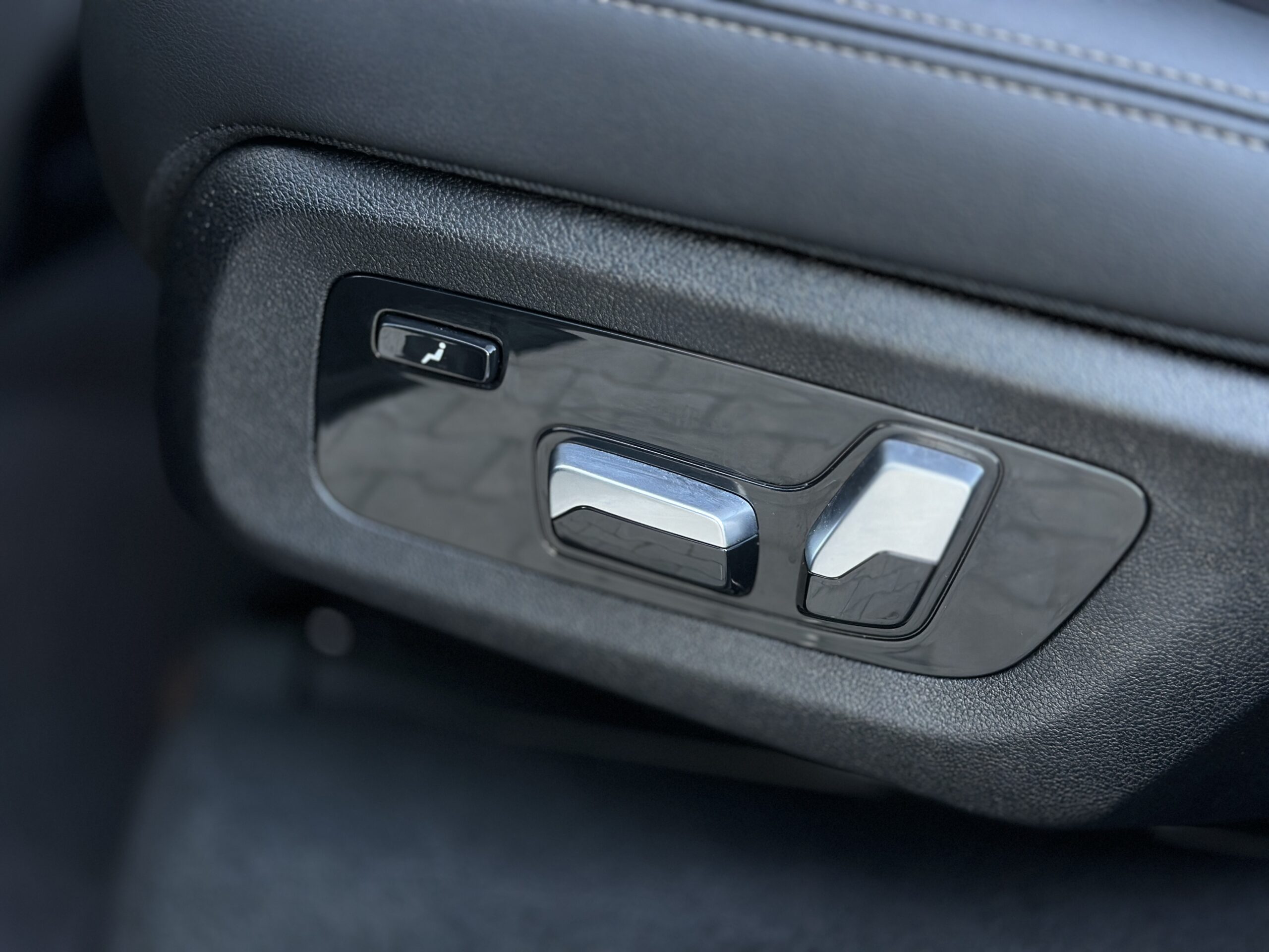 BMW X7 FL 2024 РОКУ