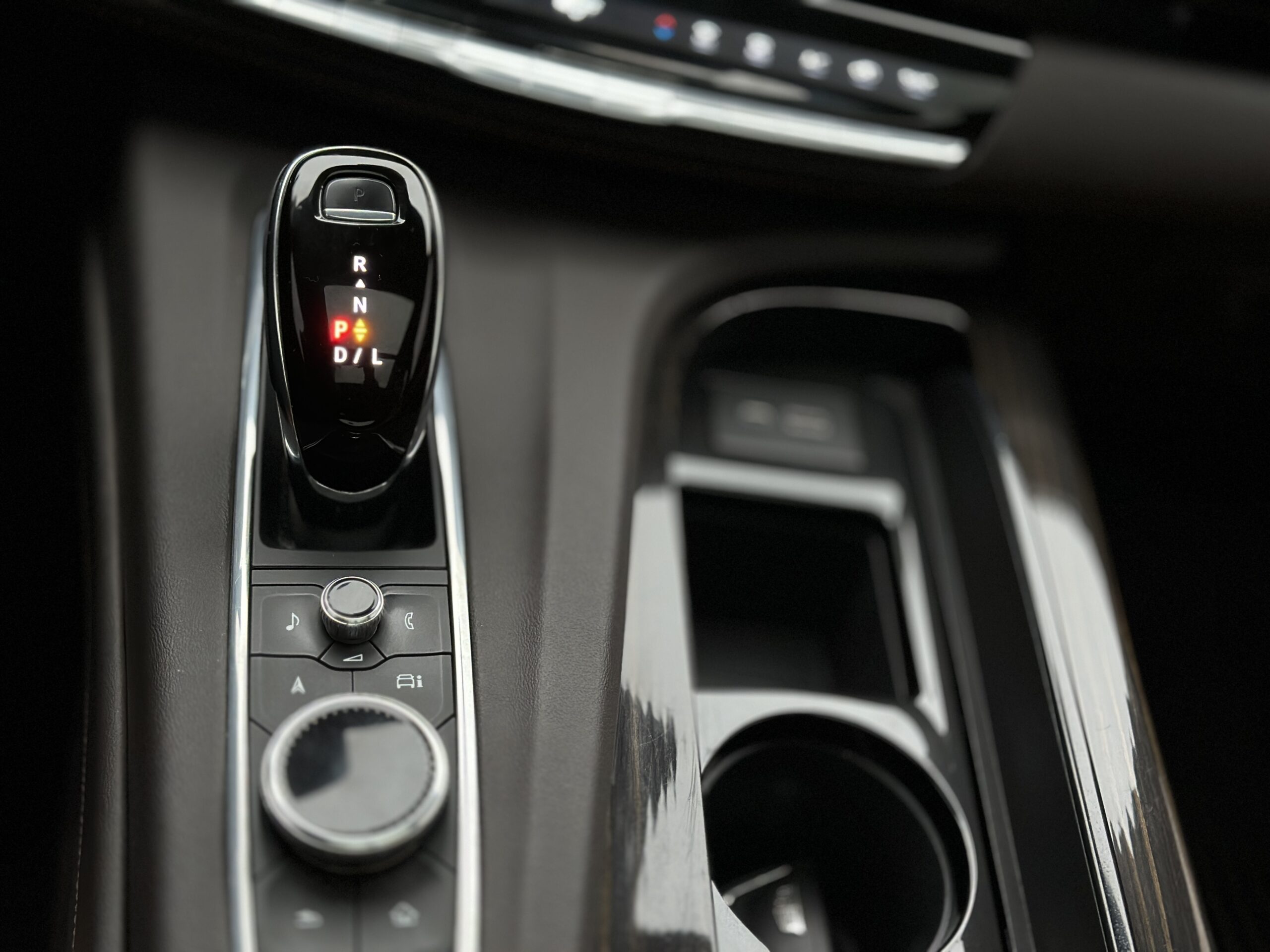 CADILLAC ESCALADE 2021 РОКУ