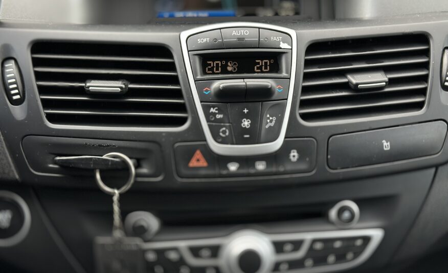 RENAULT LAGUNA 2012 РОКУ
