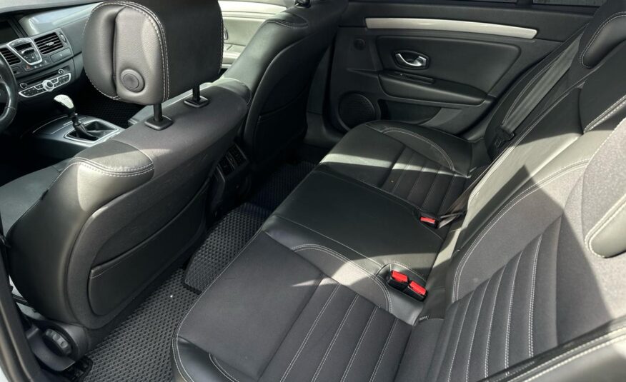 RENAULT LAGUNA 2012 РОКУ