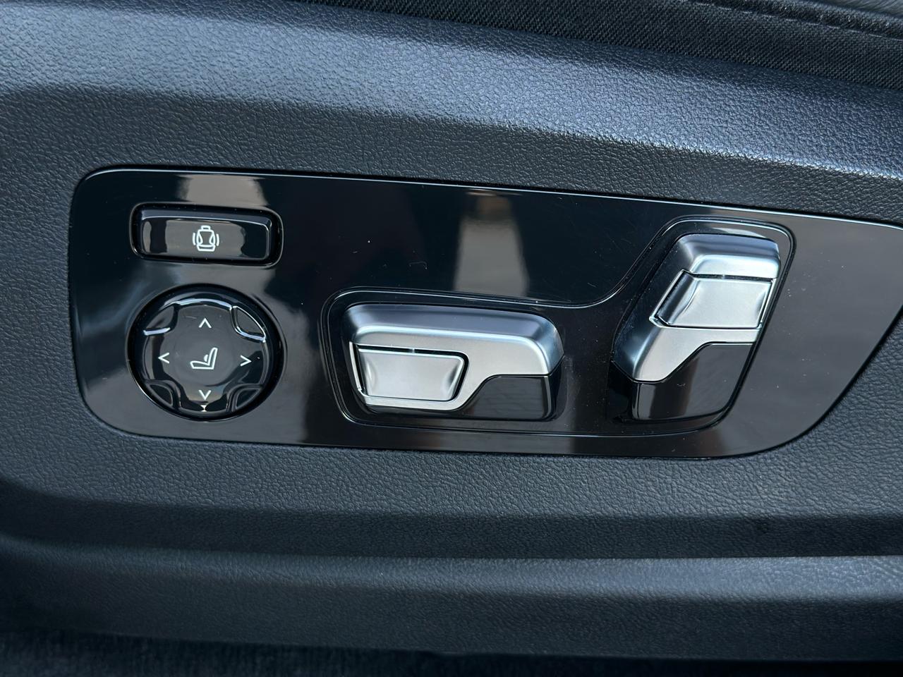 BMW X7 FL 2024 РОКУ